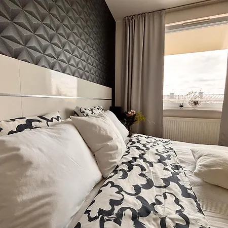 Centaur Apartment With Terrace Near Airport Apartment *